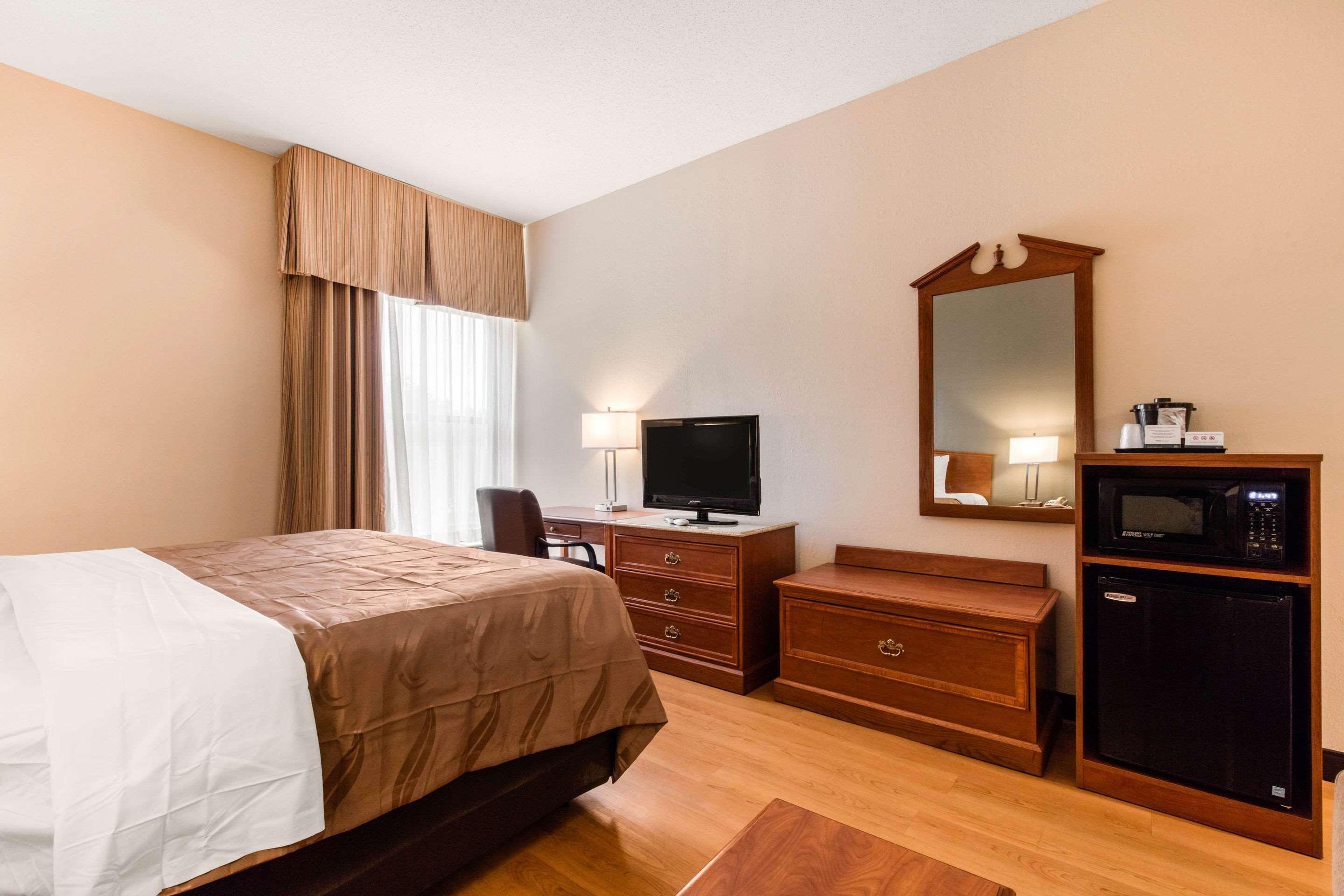 Quality Inn Valley - West Point Екстер'єр фото