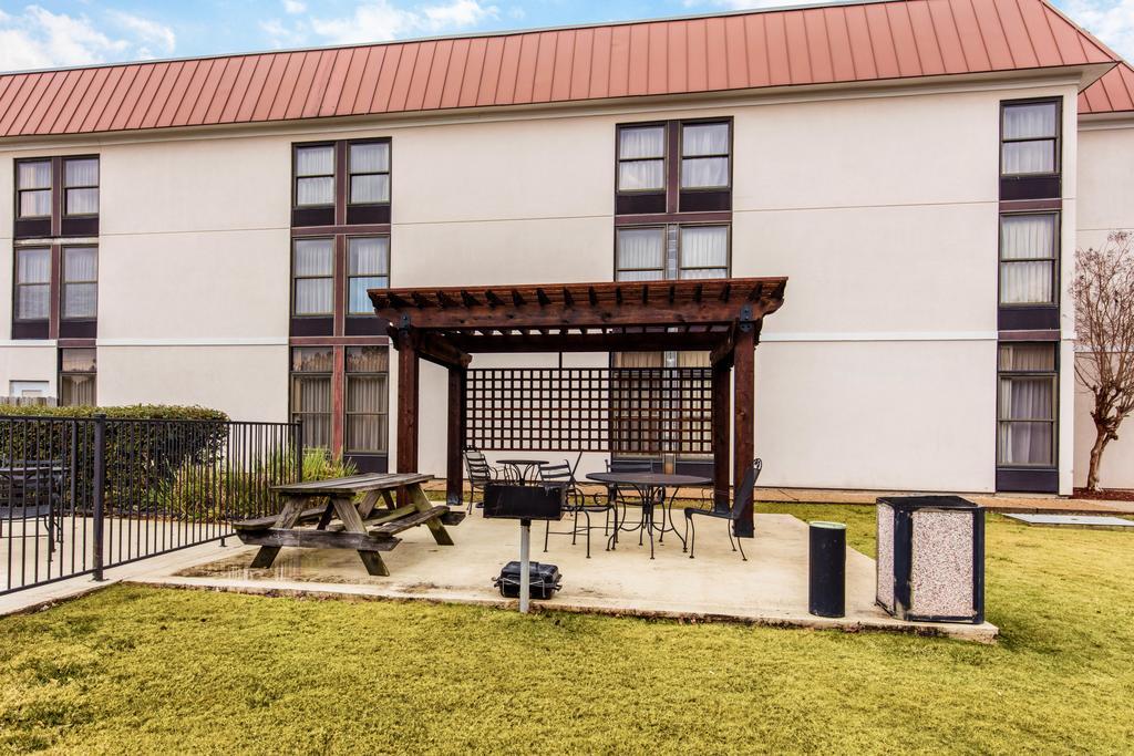 Quality Inn Valley - West Point Екстер'єр фото