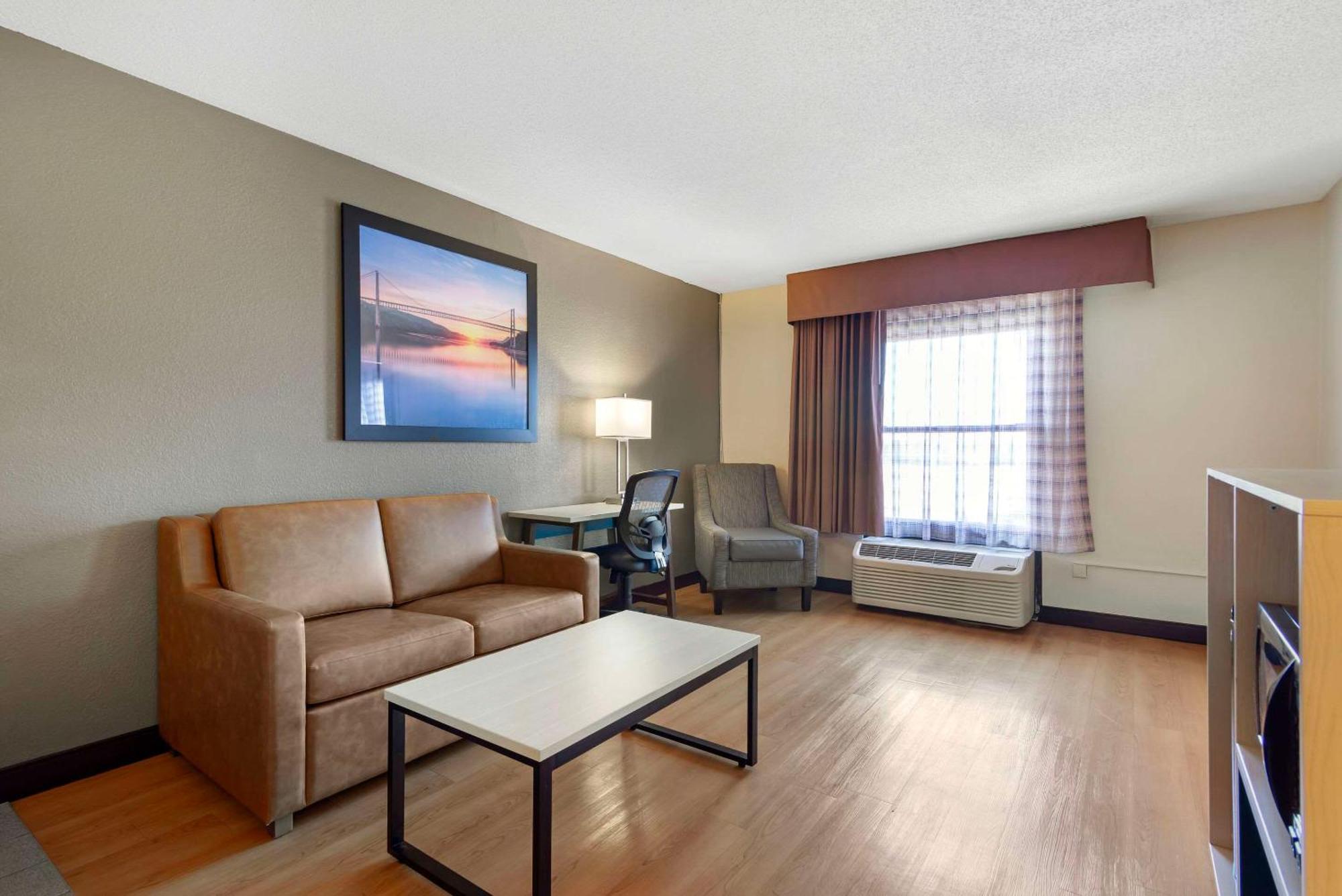 Quality Inn Valley - West Point Екстер'єр фото