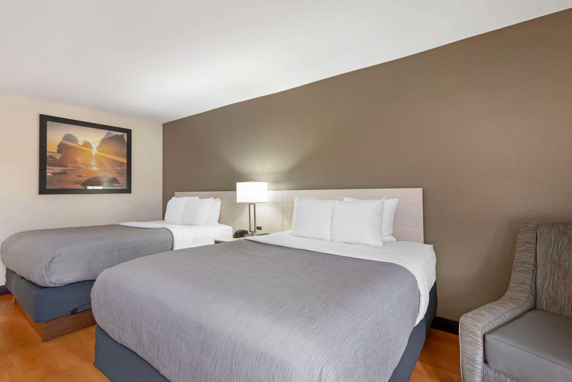 Quality Inn Valley - West Point Екстер'єр фото