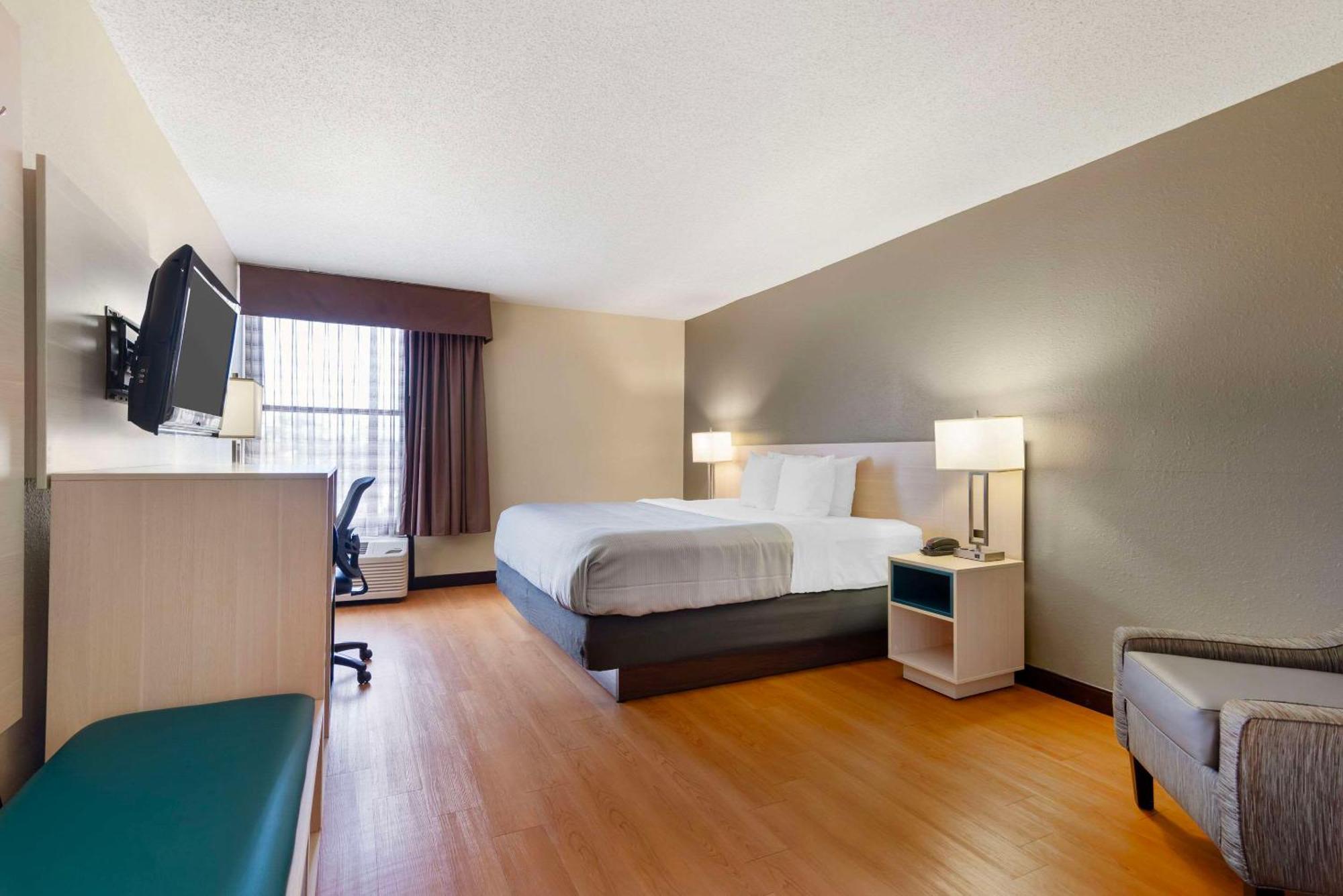 Quality Inn Valley - West Point Екстер'єр фото
