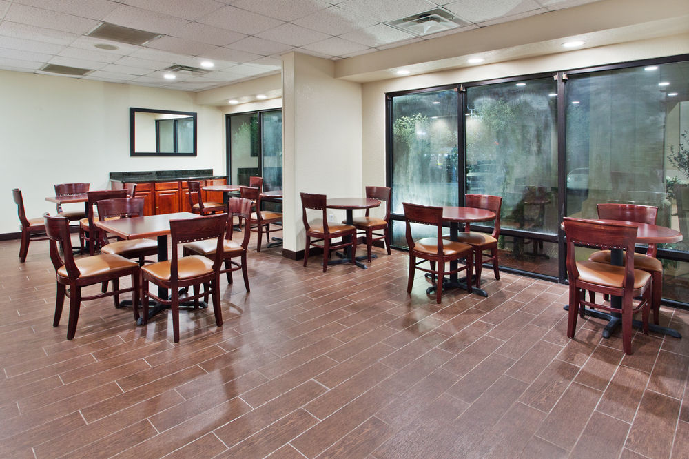 Quality Inn Valley - West Point Екстер'єр фото